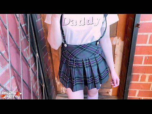 ❤️ ʻO ke kaikamahine kula e ʻū hohonu i kāna dick a hoʻopaʻa ʻia ma mua o nā papa. ❌ Homemade porn ia makou ❌❤
